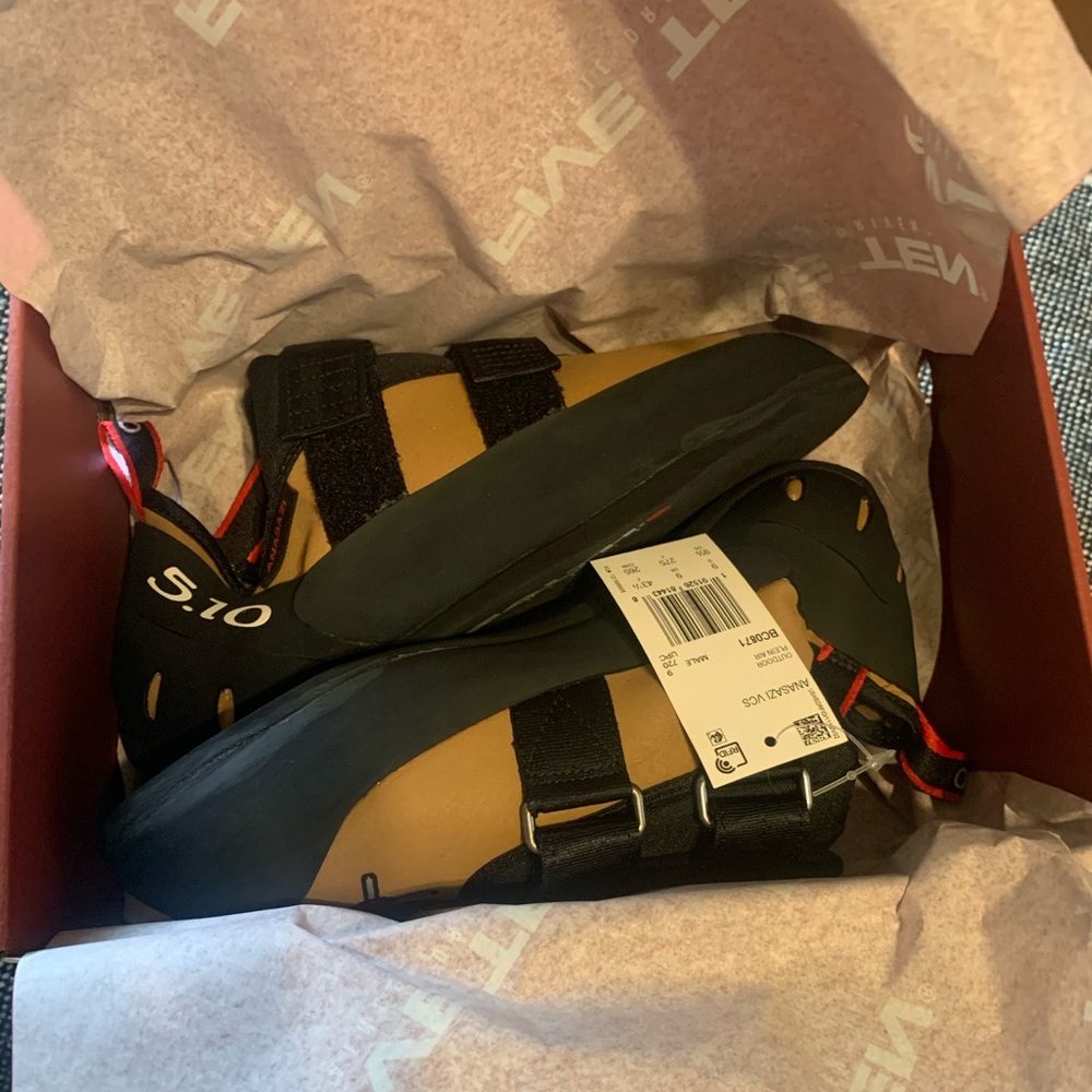 NWT Mens Five Ten Anasazi VCS Climbing Shoes Size 9.5